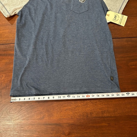 Lee Premium Short Sleeve Shirt Men's Size L Blue w/Gray Sleeves - Picture 4 of 14